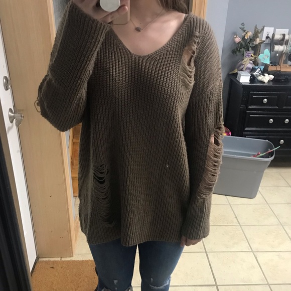 Distressed Sweater - Picture 5 of 7